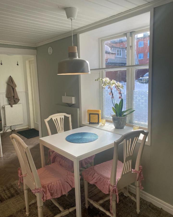 Gardshuset Mitt I Centrala Gaevle Gävle Exterior foto